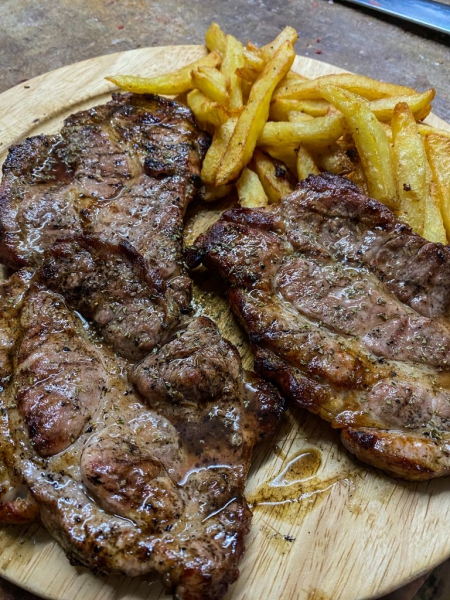 Χοιρινά μπριζολάκια